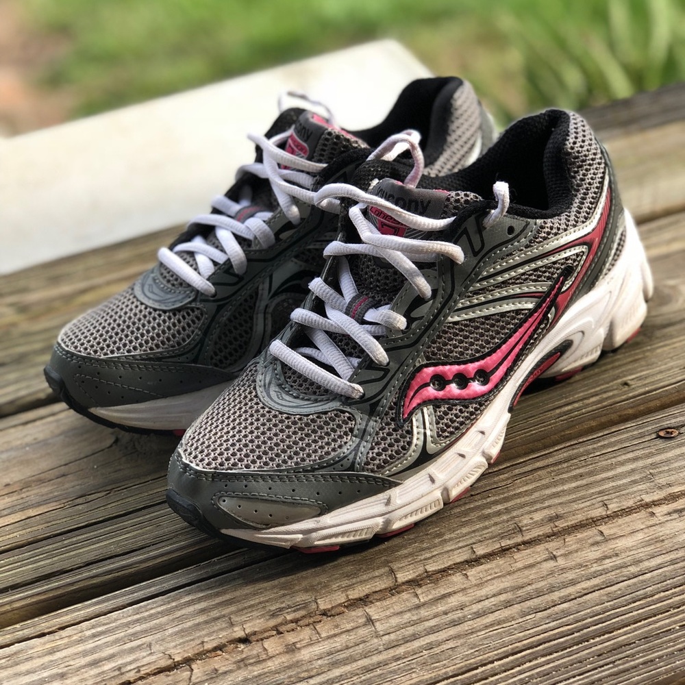 Saucony Cohesion 7 running shoes.